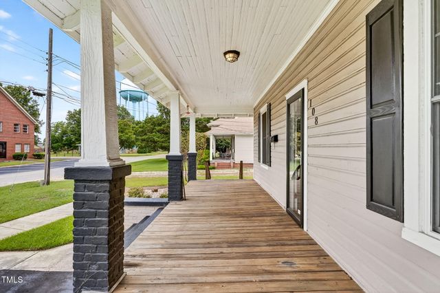 108 W C Street, Erwin, NC 28339