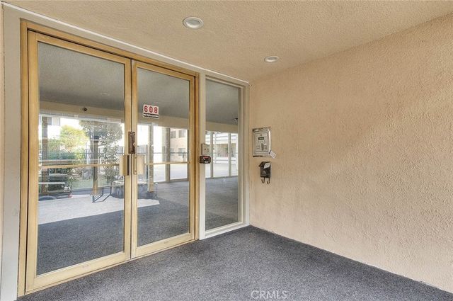 608 N Taylor Avenue 211, Montebello, CA 90640