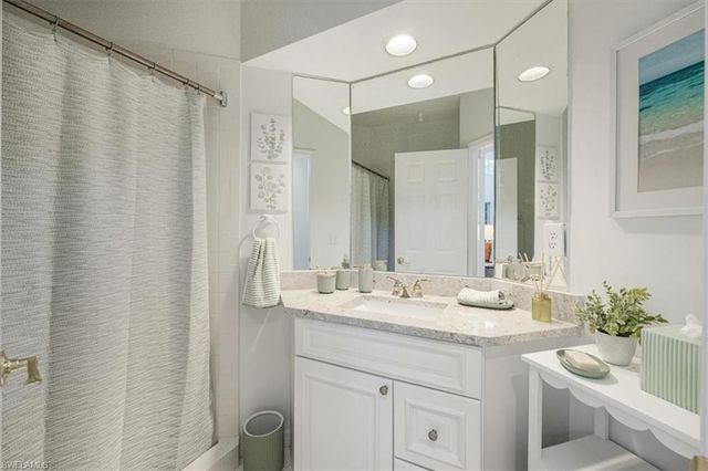 3722 Rachel LN, Naples, FL 34103