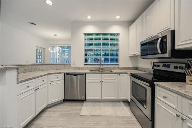 3722 Rachel LN, Naples, FL 34103