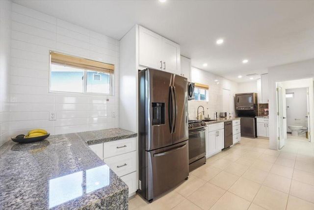 3991 E Calle San Raphael, Palm Springs, CA 92264