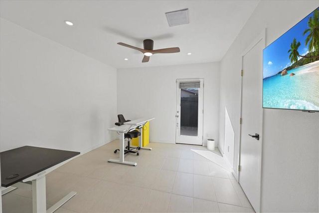 3991 E Calle San Raphael, Palm Springs, CA 92264