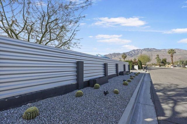 3991 E Calle San Raphael, Palm Springs, CA 92264