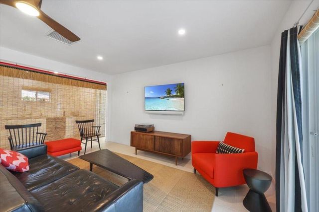 3991 E Calle San Raphael, Palm Springs, CA 92264