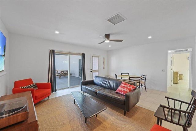 3991 E Calle San Raphael, Palm Springs, CA 92264