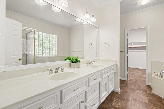 11297 Majestic Drive, Montgomery, TX 77316