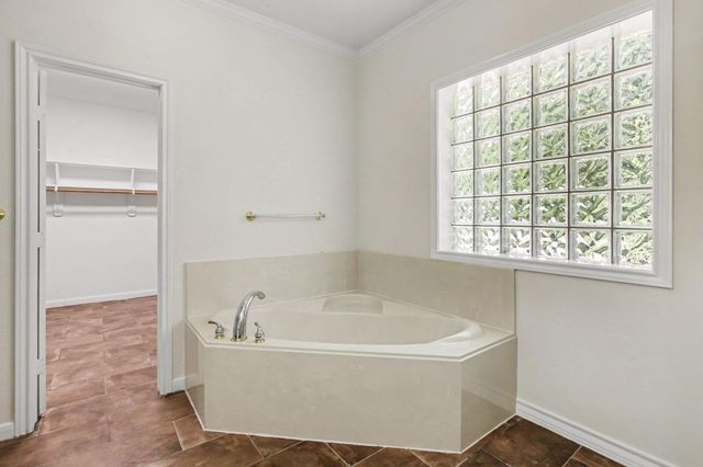 11297 Majestic Drive, Montgomery, TX 77316