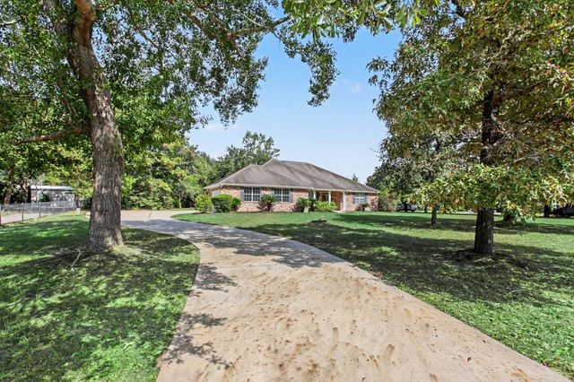 11297 Majestic Drive, Montgomery, TX 77316