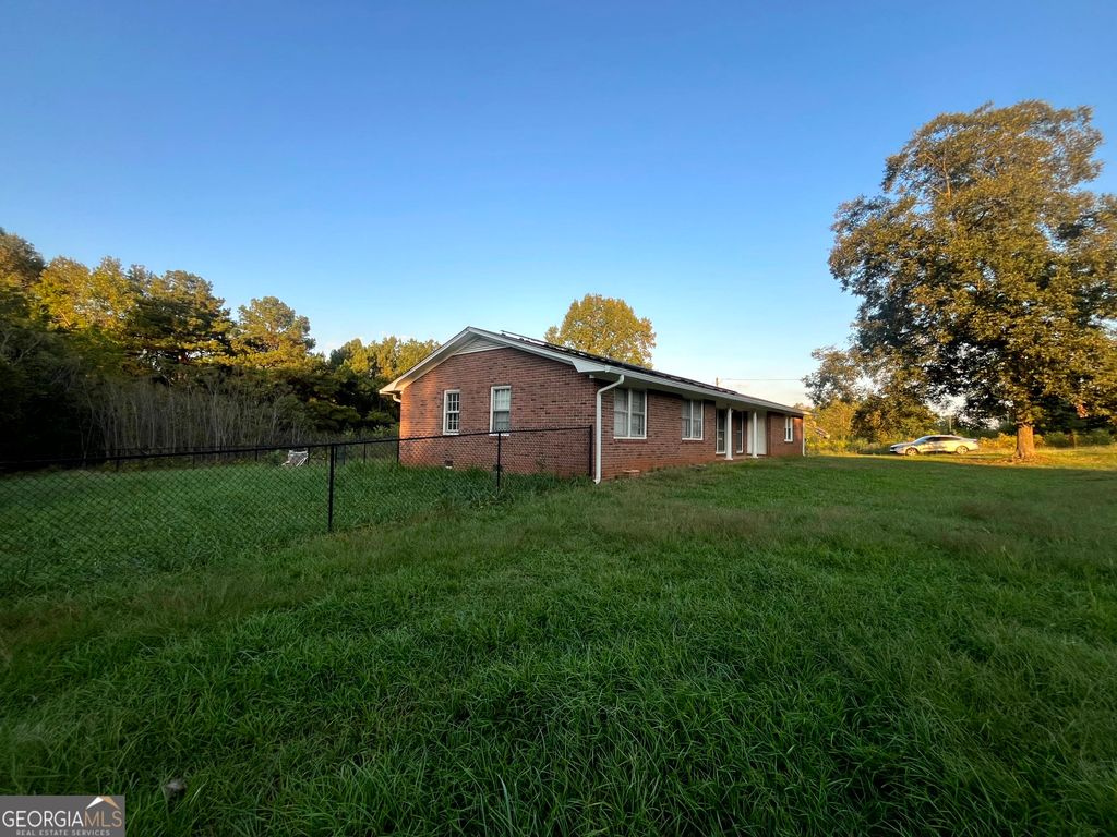 8750 Sandy Cross Road, Carnesville, GA 30521 — photo 4
