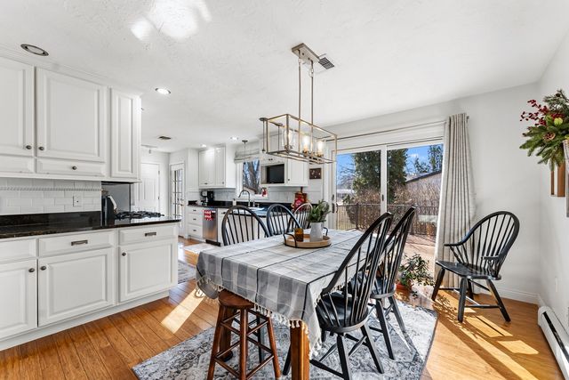 6008 92nd Avenue W, Taylor Ridge, IL 61284