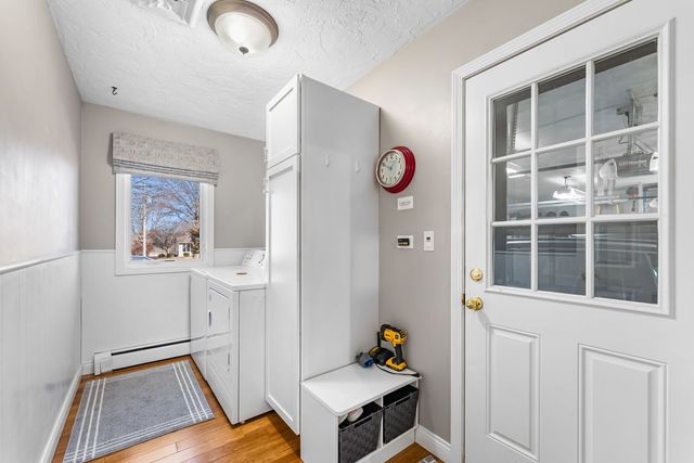 6008 92nd Avenue W, Taylor Ridge, IL 61284