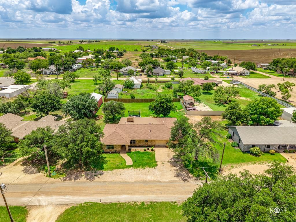 Image 46 of property listing at 606 Nichols St, Rowena, TX 76875