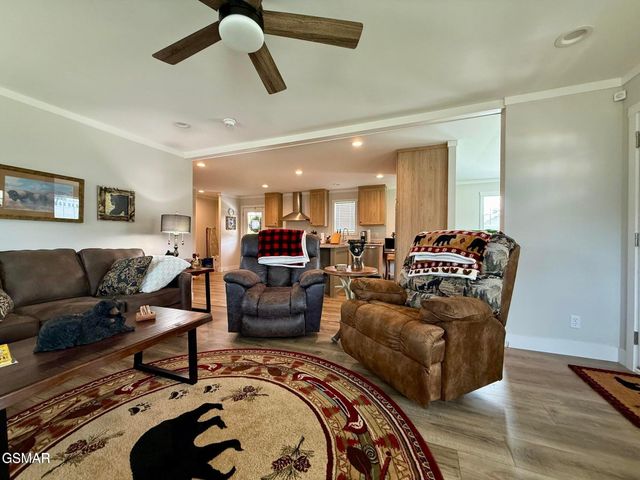 3237 Old Mill Street, Pigeon Forge, TN 37863