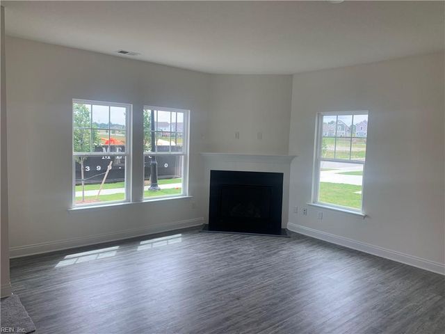 2015 Carroll Brinkley WAY, Suffolk, VA 23434