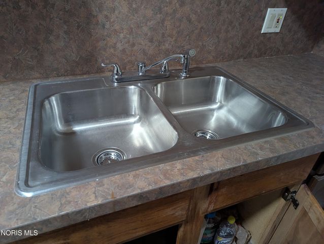 106 E Hudson Street, Toledo, OH 43608