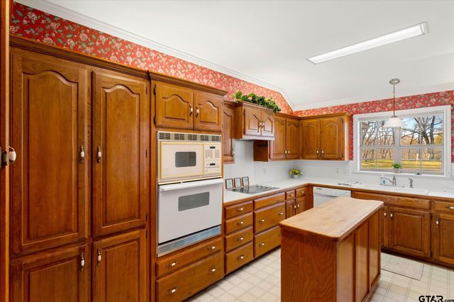 4354 COUNTY ROAD 1360, Mount Pleasant, TX 75455