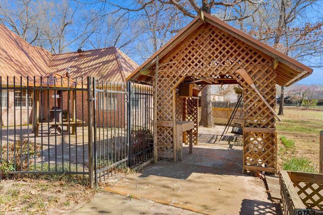 4354 COUNTY ROAD 1360, Mount Pleasant, TX 75455