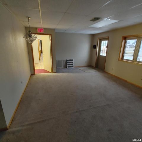 734 AVENUE OF THE CITIES Avenue, East Moline, IL 61244