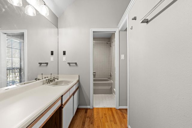 254 E 5th Street, Houston, TX 77007