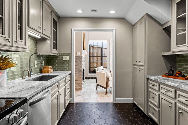 254 E 5th Street, Houston, TX 77007