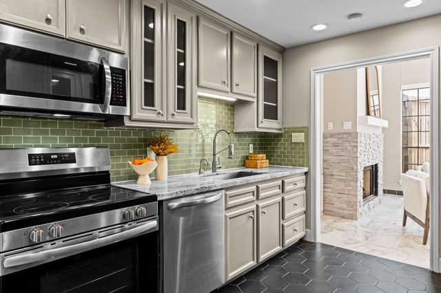 254 E 5th Street, Houston, TX 77007