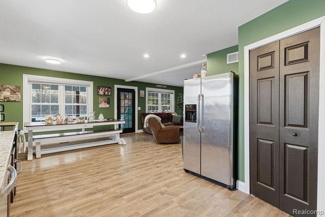 5216 S State Road, Goodrich, MI 48438