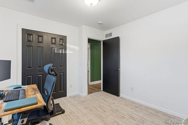 5216 S State Road, Goodrich, MI 48438