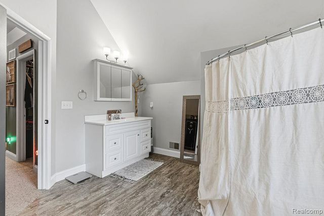 5216 S State Road, Goodrich, MI 48438