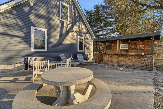 5216 S State Road, Goodrich, MI 48438