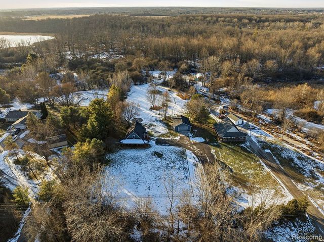 5216 S State Road, Goodrich, MI 48438