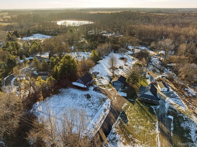 5216 S State Road, Goodrich, MI 48438