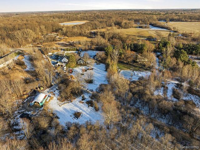 5216 S State Road, Goodrich, MI 48438