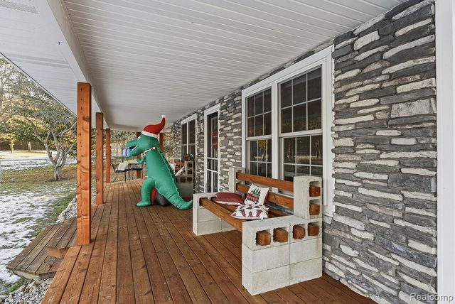 5216 S State Road, Goodrich, MI 48438