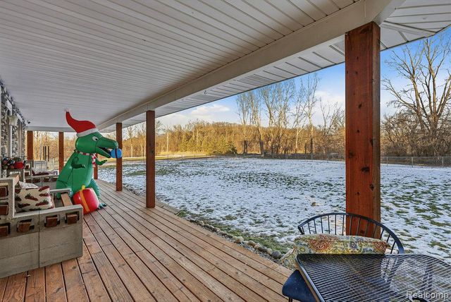 5216 S State Road, Goodrich, MI 48438