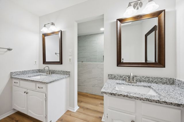 3008 Everest Drive, Bedford, TX 76021