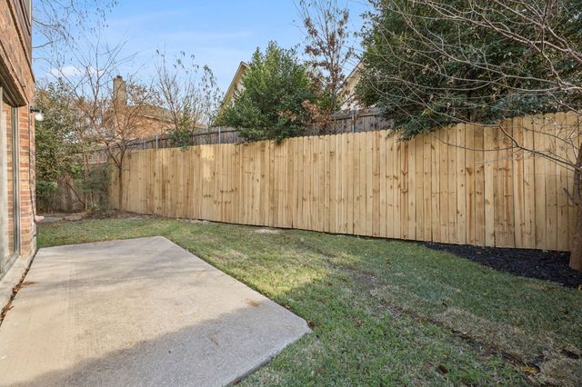 3008 Everest Drive, Bedford, TX 76021