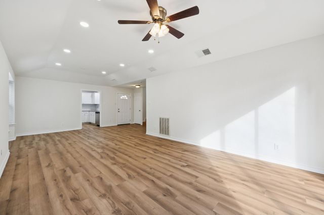 3008 Everest Drive, Bedford, TX 76021