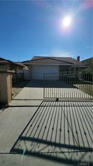 171 Oaktree, Perris, CA 92571