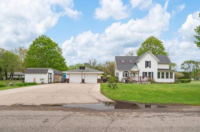 5232 Washington Avenue, St. Joseph, MI 49085