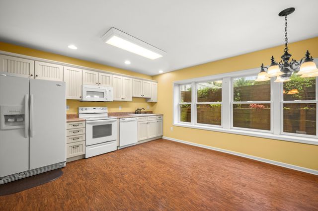 5232 Washington Avenue, St. Joseph, MI 49085