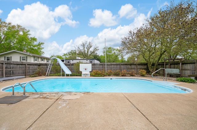 5232 Washington Avenue, St. Joseph, MI 49085