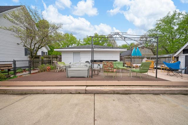 5232 Washington Avenue, St. Joseph, MI 49085