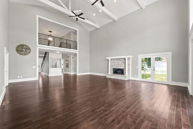 1132 N Farm Road 185, Springfield, MO 65802