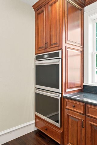 1132 N Farm Road 185, Springfield, MO 65802