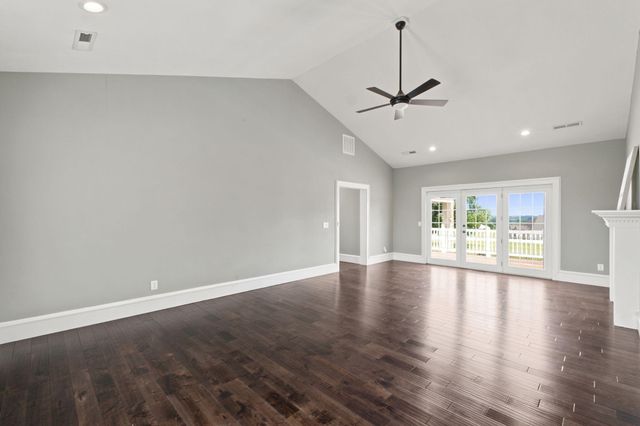 1132 N Farm Road 185, Springfield, MO 65802