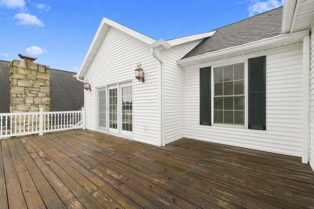 1132 N Farm Road 185, Springfield, MO 65802
