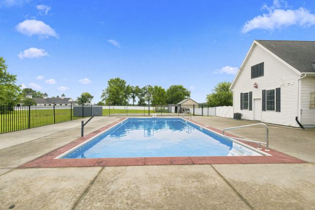 1132 N Farm Road 185, Springfield, MO 65802