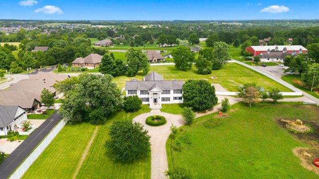 1132 N Farm Road 185, Springfield, MO 65802