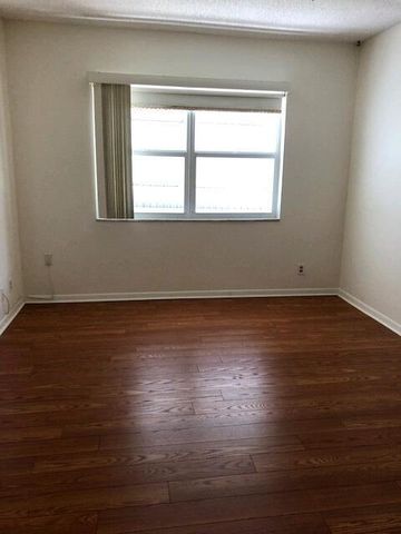 1115 Lake Terrace 210, Boynton Beach, FL 33426