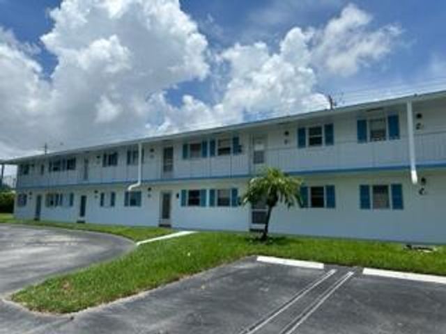 1115 Lake Terrace 210, Boynton Beach, FL 33426